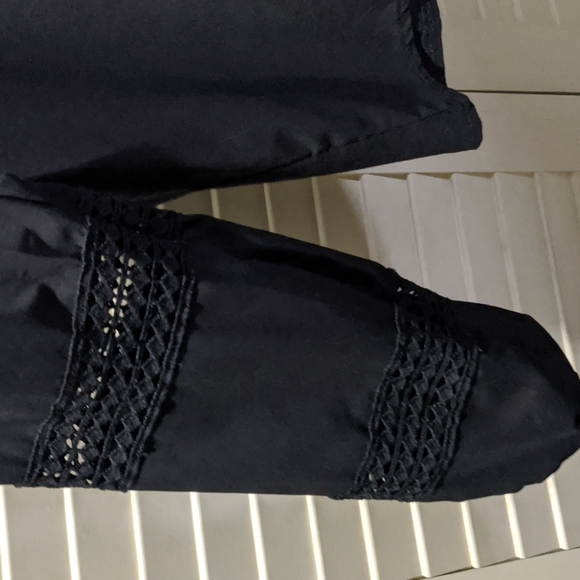 Black V-neck blouse with pattern detail - Picture 4 of 5